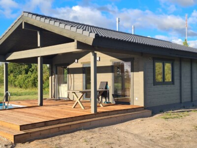 Palkmaja näidisprojekt KWT 57 paremalt