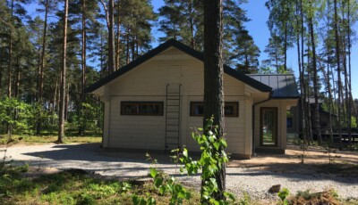 Ilus palkmaja ehitatud Kenwalt OÜ poolt